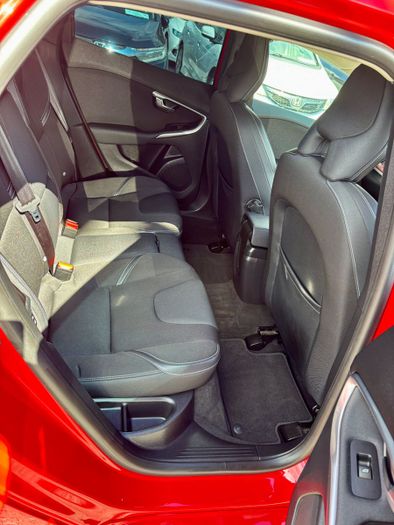 Volvo V40 2017