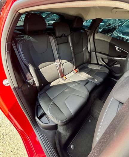 Volvo V40 2017