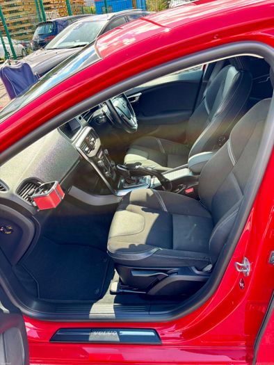 Volvo V40 2017