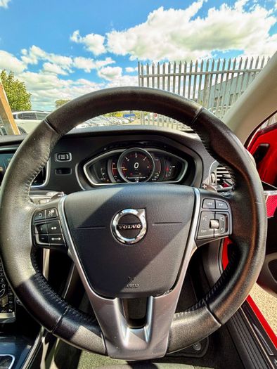Volvo V40 2017