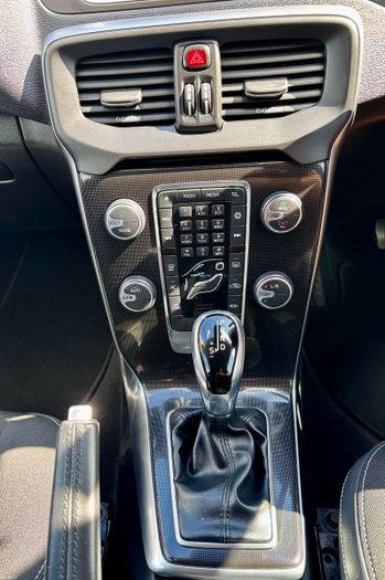 Volvo V40 2017