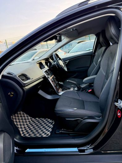 Volvo V40 2016
