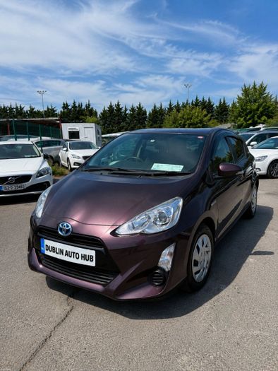 Toyota Aqua 2015