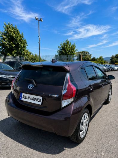 Toyota Aqua 2015