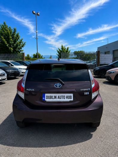 Toyota Aqua 2015