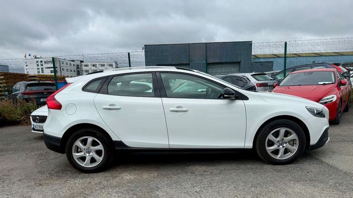 Volvo V40 2015