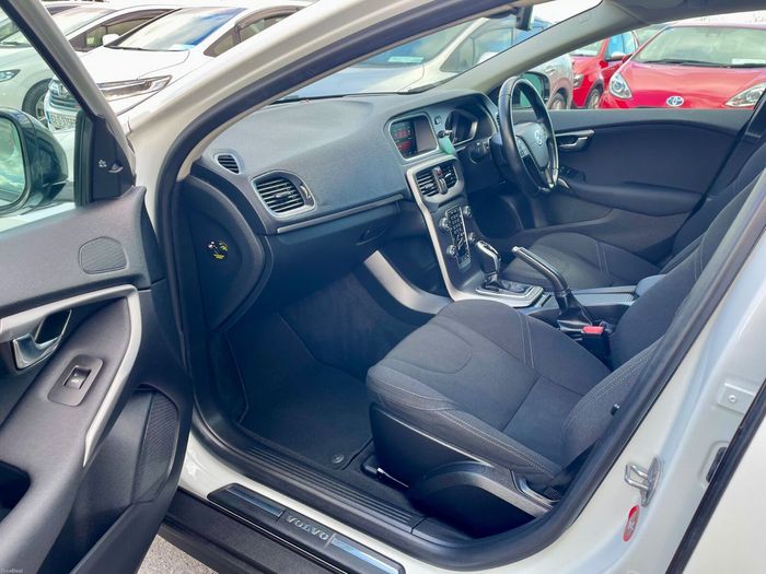 Volvo V40 2015