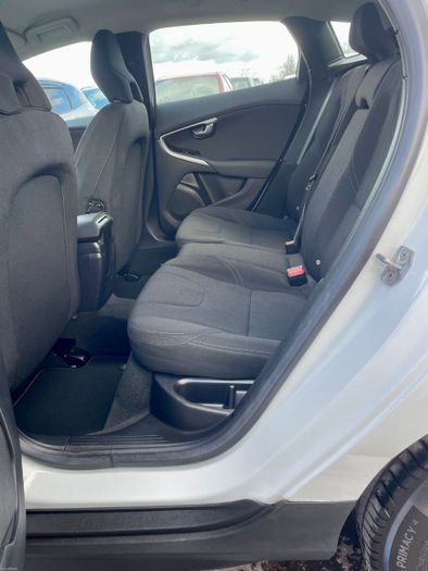 Volvo V40 2015