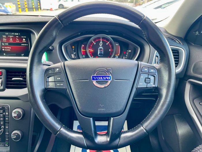 Volvo V40 2015