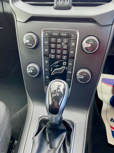 Volvo V40 2015