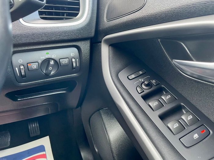 Volvo V40 2015