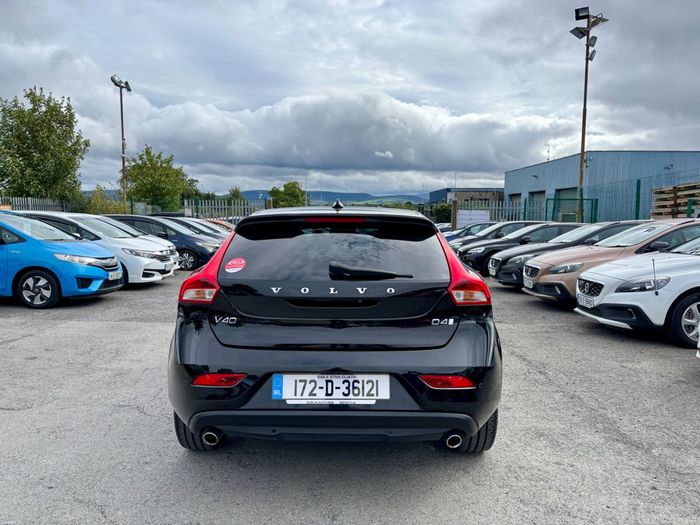 Volvo V40 2017