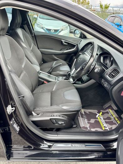 Volvo V40 2017
