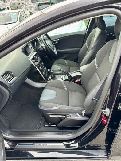 Volvo V40 2017