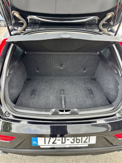Volvo V40 2017
