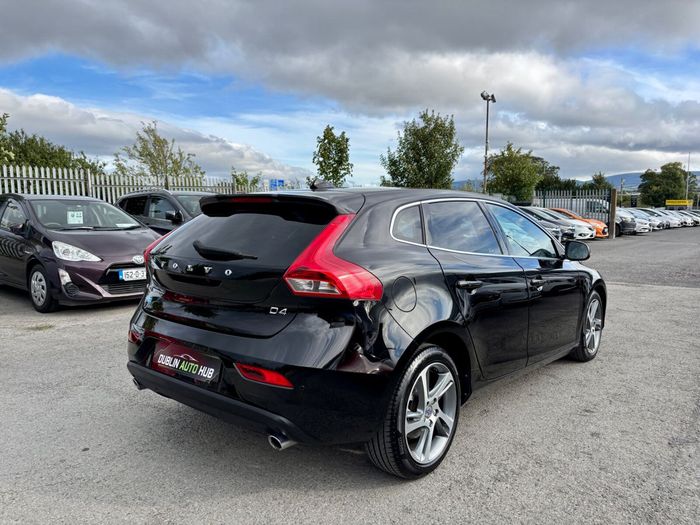 Volvo V40 2015