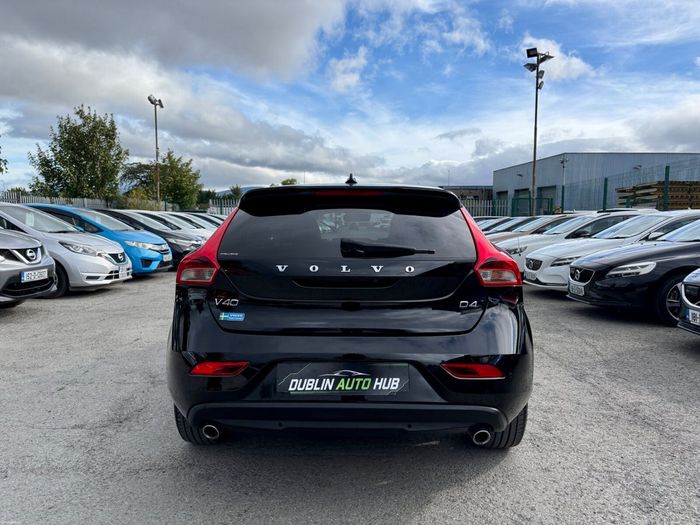 Volvo V40 2015