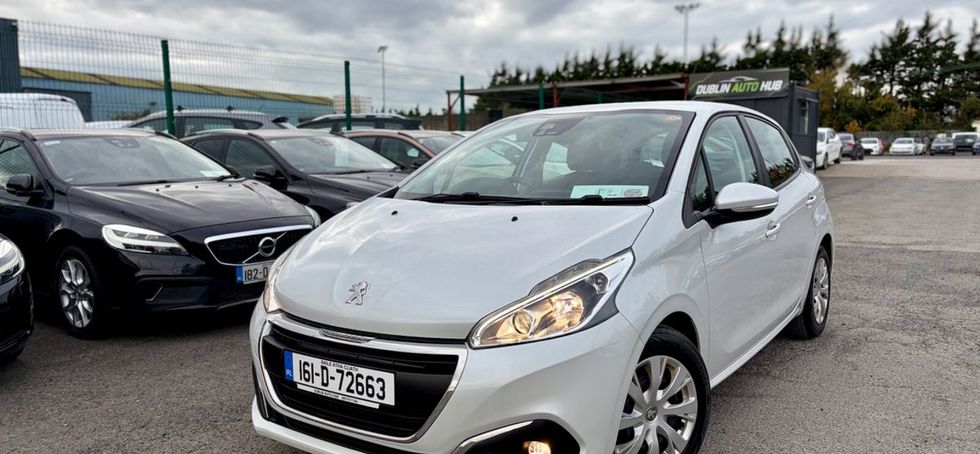 Peugeot 208 2016