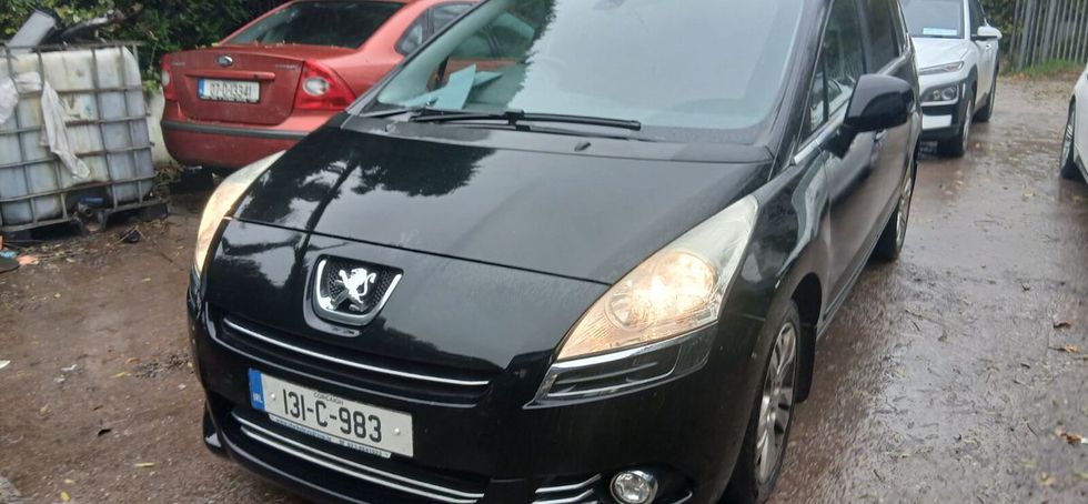 Peugeot 5008 2013