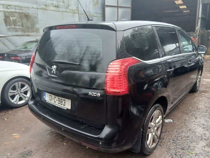 Peugeot 5008 2013