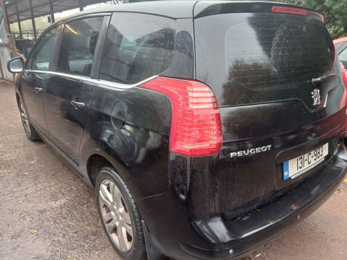 Peugeot 5008 2013