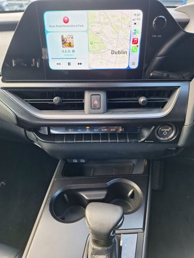 Lexus UX 2023