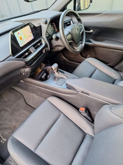 Lexus UX 2023