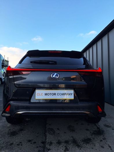 Lexus UX 2023