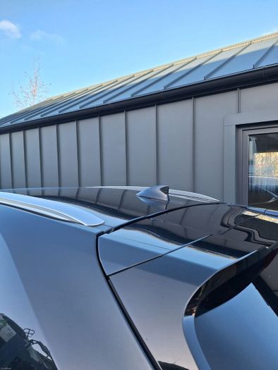 Lexus UX 2023