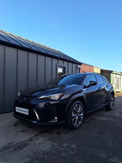 Lexus UX 2023