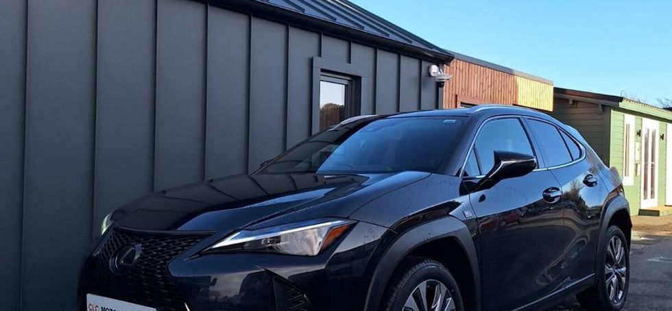 Lexus UX 2023
