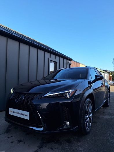 Lexus UX 2023