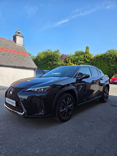 Lexus UX 2023