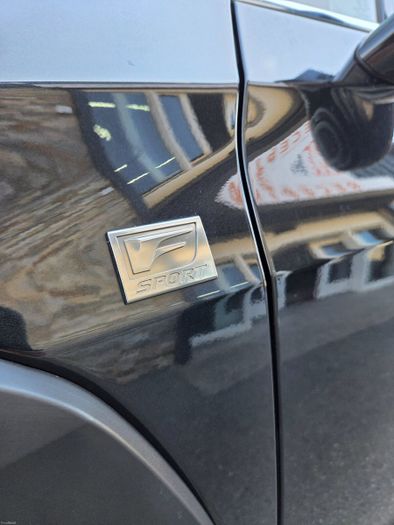 Lexus UX 2023