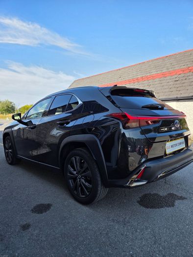 Lexus UX 2023