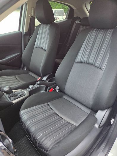 Mazda 2 2023