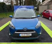 Toyota Sienta 2017
