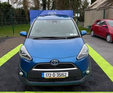 Toyota Sienta 2017