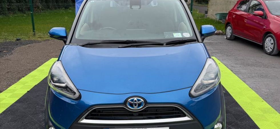 Toyota Sienta 2017