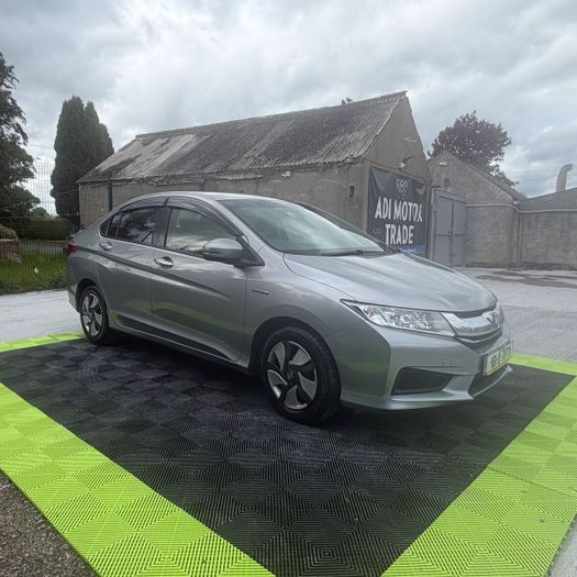 Honda Grace 2016