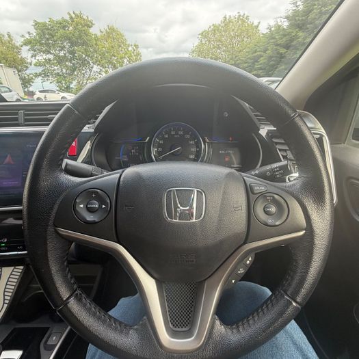 Honda Grace 2016