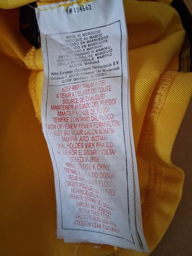 Arsenal Jersey. Official Nike Arsenal Away Jersey From Season 2005 / 2006. Authentic Original From The Time.  Not A Modern Day Remake.