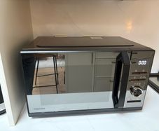 Toshiba 23litre Combi With Convection And Grill