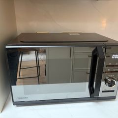 Toshiba 23litre Combi With Convection And Grill