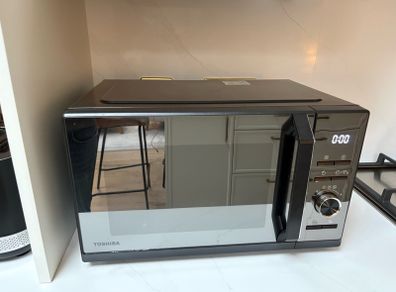 Toshiba 23litre Combi With Convection And Grill