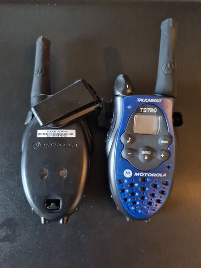 Motorola T5720 FM Walkie Talkie 2 Way Radio
