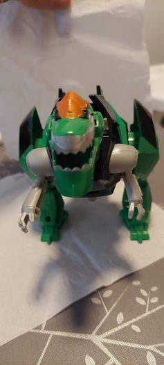 Transformer dinosaur / toy