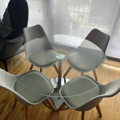 Round Glass Dining Table