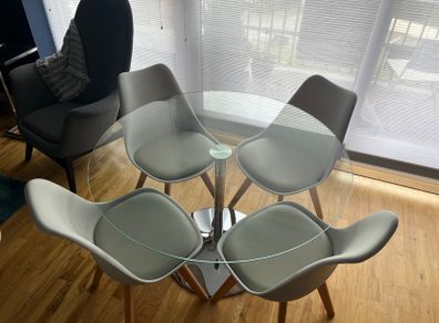Round Glass Dining Table