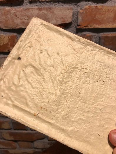 Cast iron wall hanger